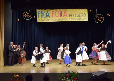 Folklorna skupina Ugrós osvojila zlato priznanje (2017/2018)
